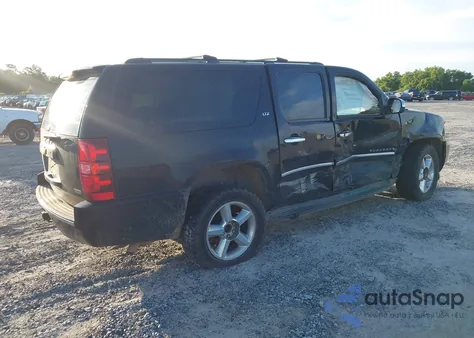 2011 Chevrolet Suburban 1500 Ltz z USA, uszkodzony, nr VIN 1GNSKKE35BR374949